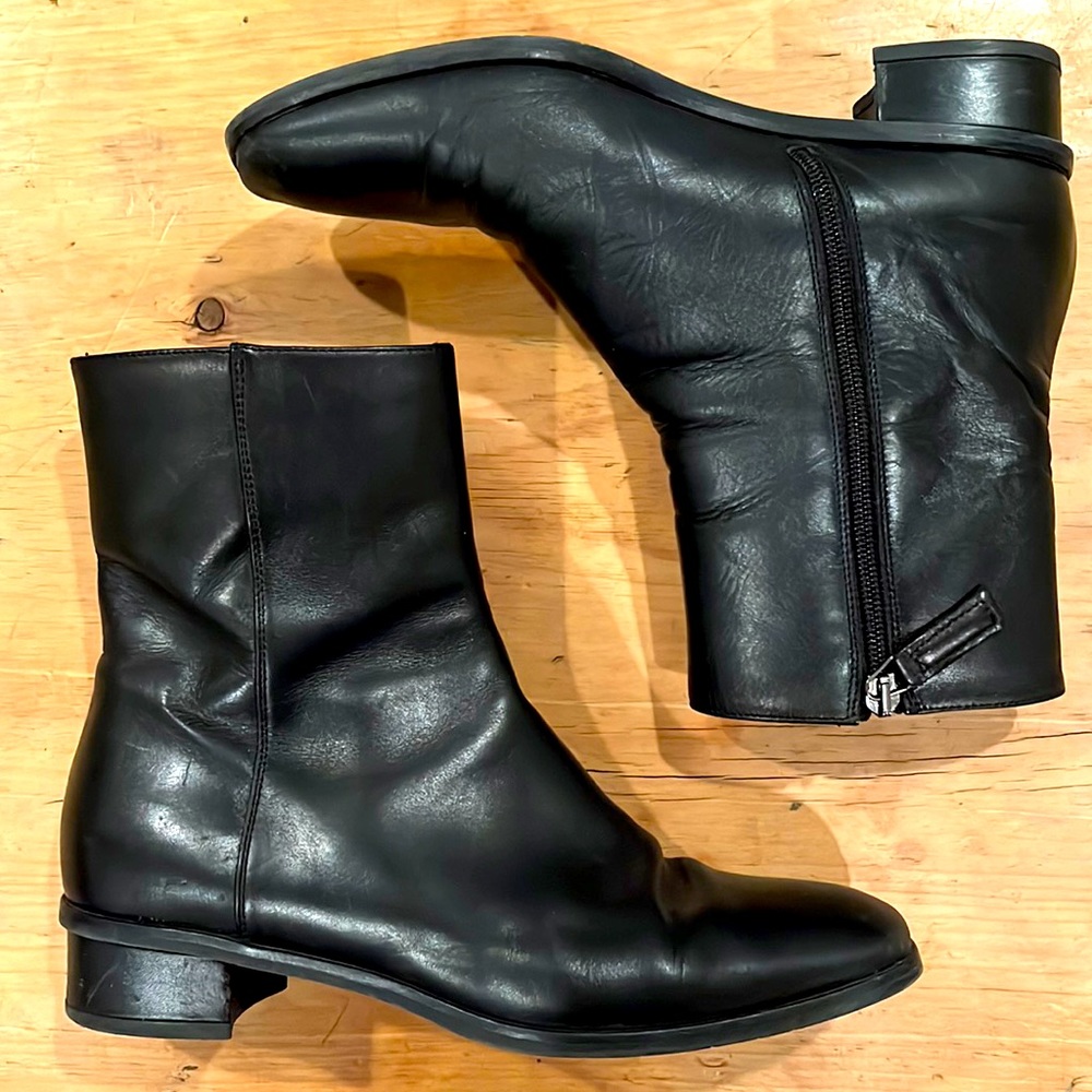 Aquatalia black leather waterproof ankle booties, made in Italy